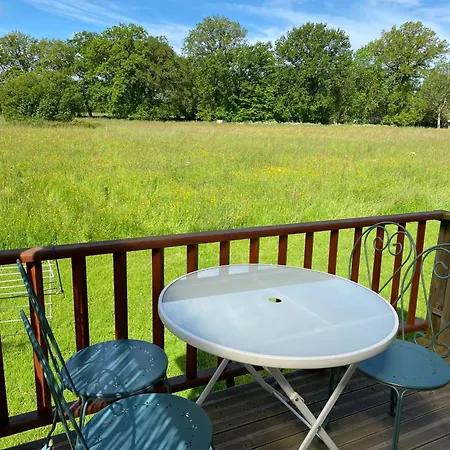 A Saint-pardoux Avec Piscine Partagee Holiday home *