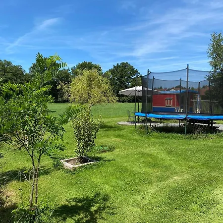 A Saint-pardoux Avec Piscine Partagee בית נופש *