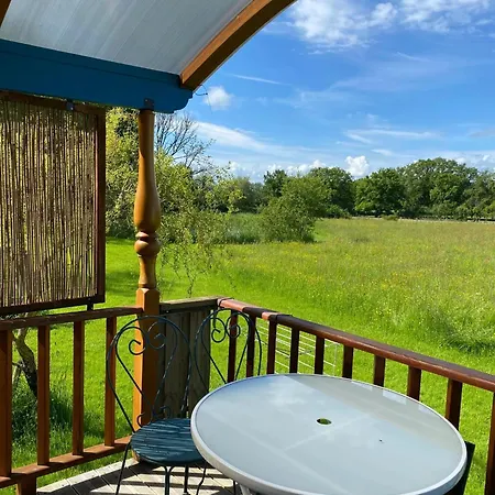 A Saint-pardoux Avec Piscine Partagee Holiday home